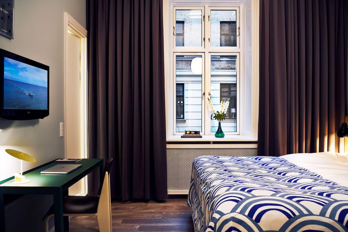 Small Double | 1 bilik tidur, peralatan tempat tidur hipoalergenik, bar mini