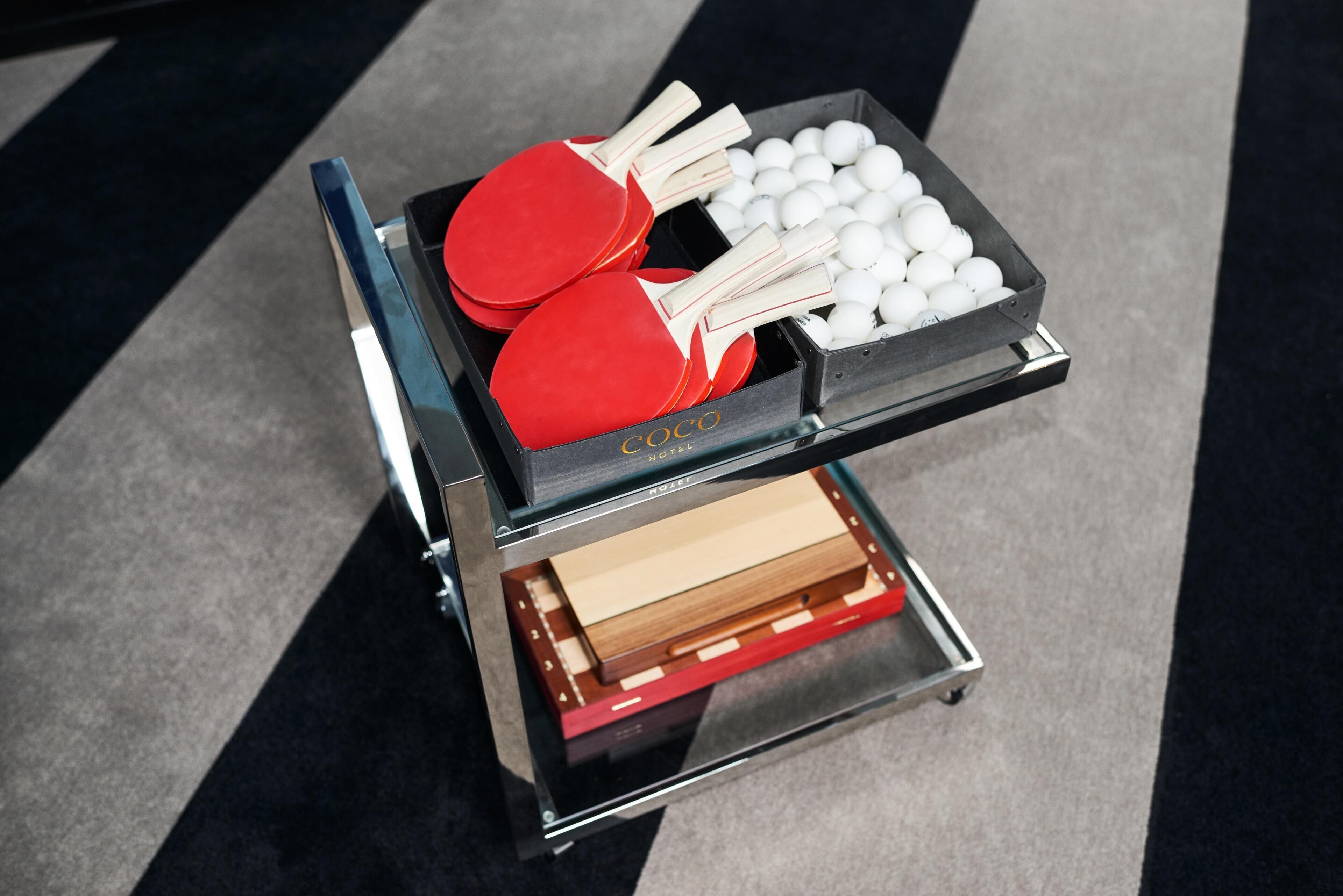 flat-screen tv, ping pong