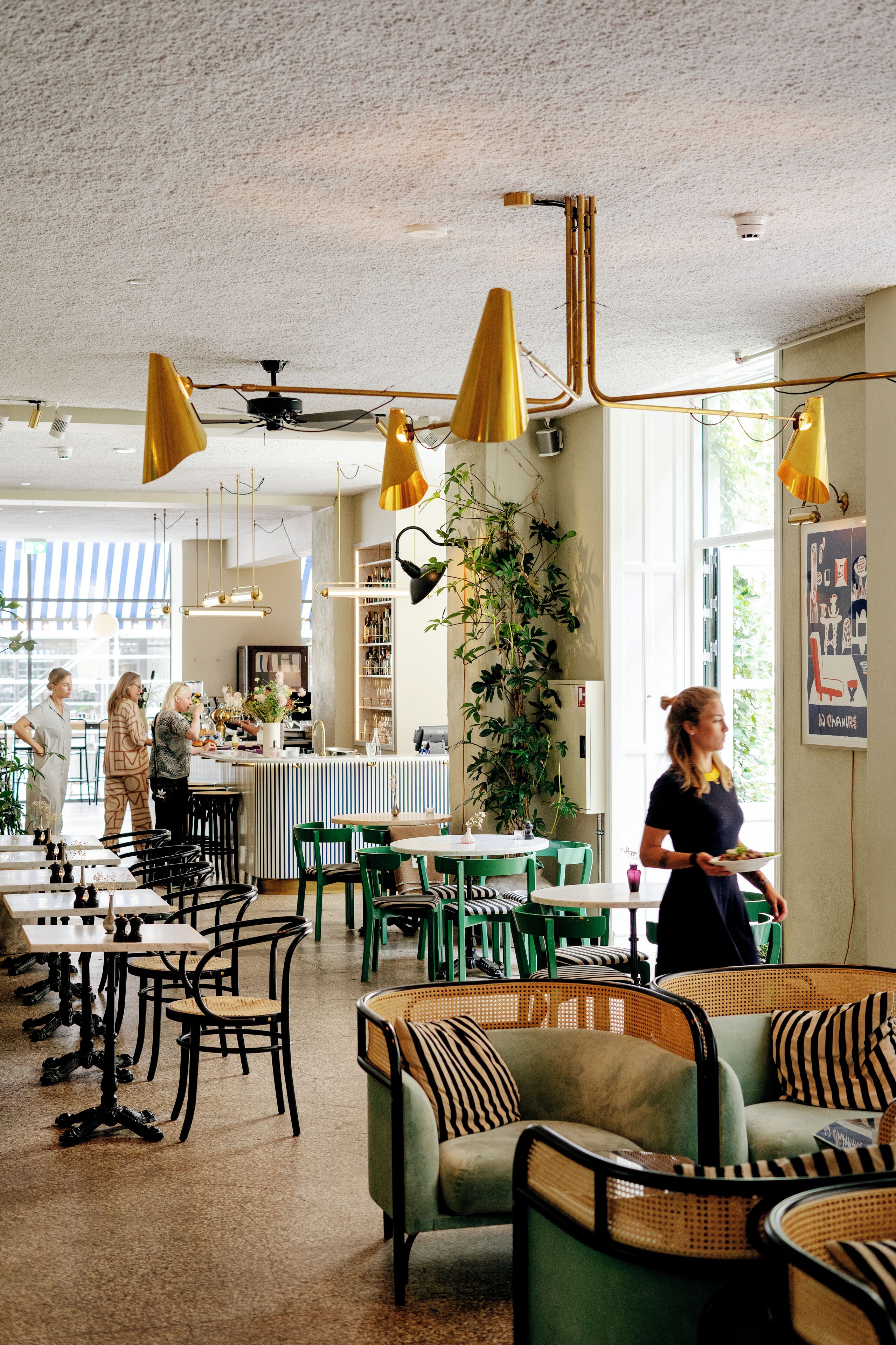 بار (في المنشاة)