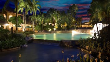 Outdoor pool, sun loungers