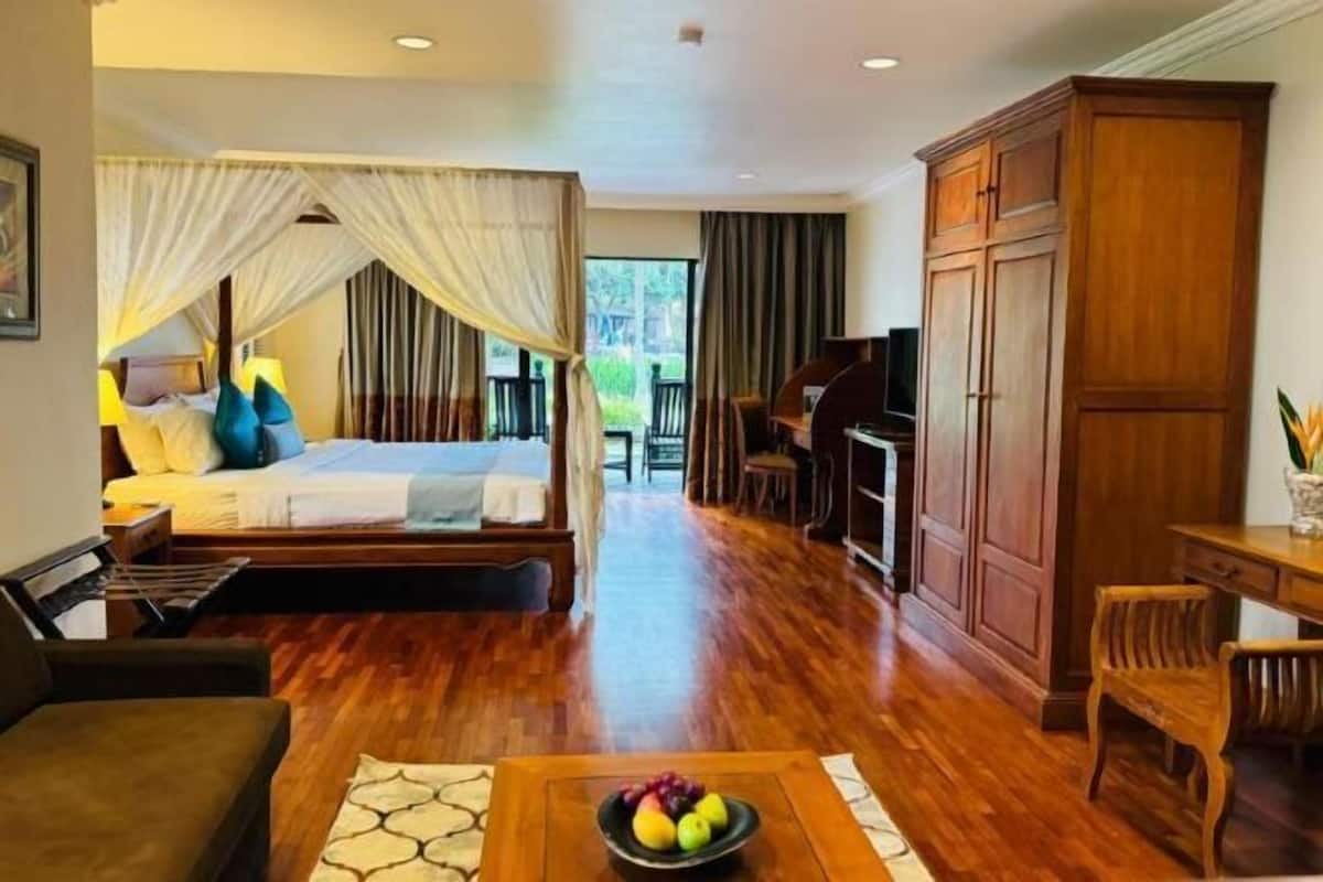 1 bedroom, minibar, in-room safe, desk