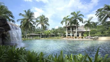 屋外プール、サンラウンジャー