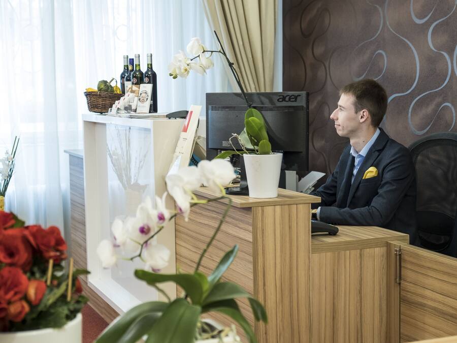 Pintu masuk interior