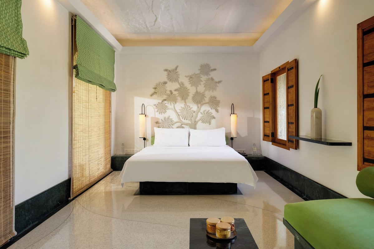 Garden Suite | 1 bedroom, minibar, in-room safe, desk