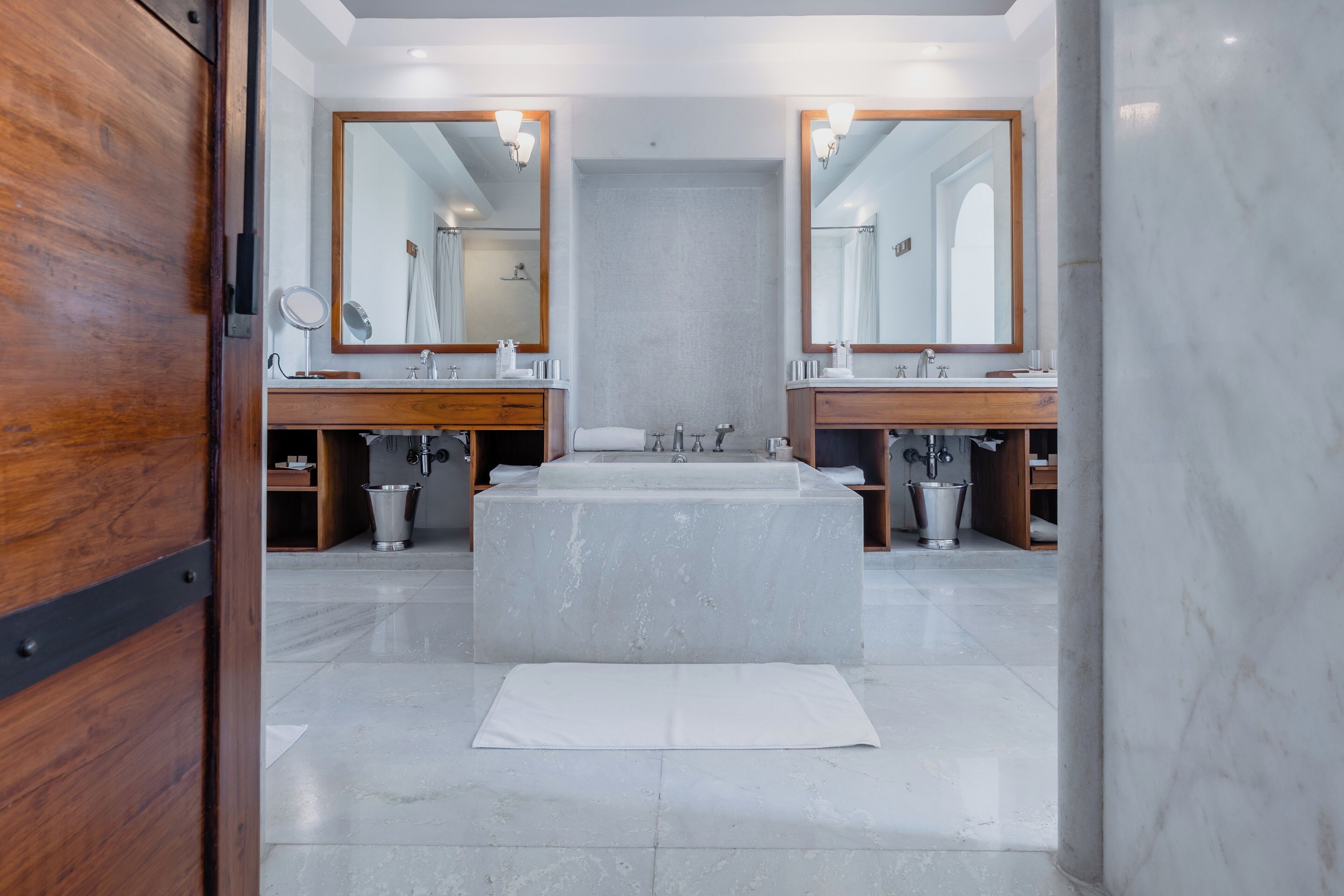 aravali suite | 1 bedroom, minibar, in-room safe, individually decorated