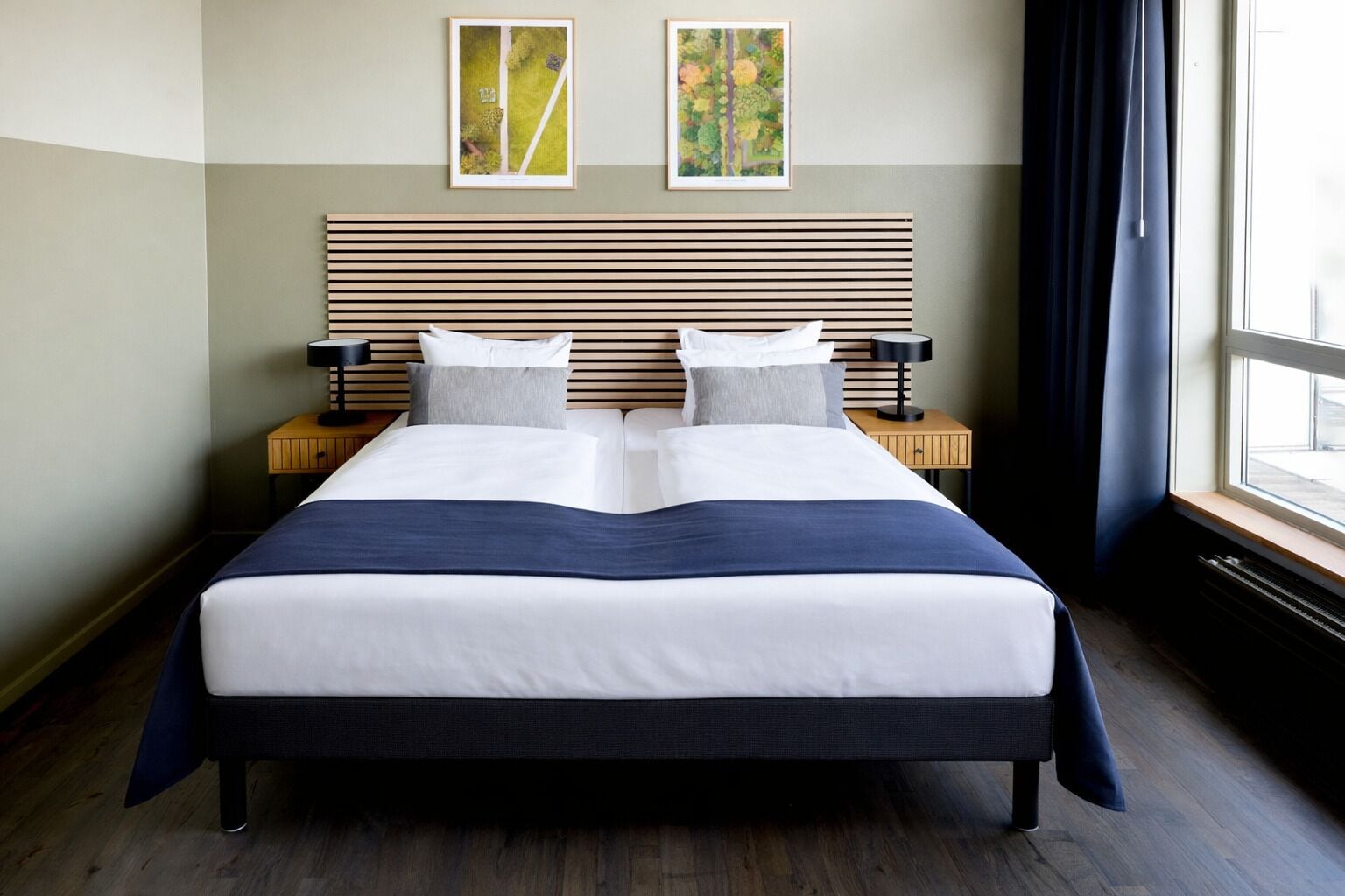 Hypo-allergenic bedding, in-room safe, desk, blackout curtains