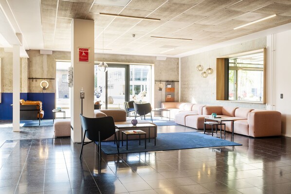 Lobby-Lounge