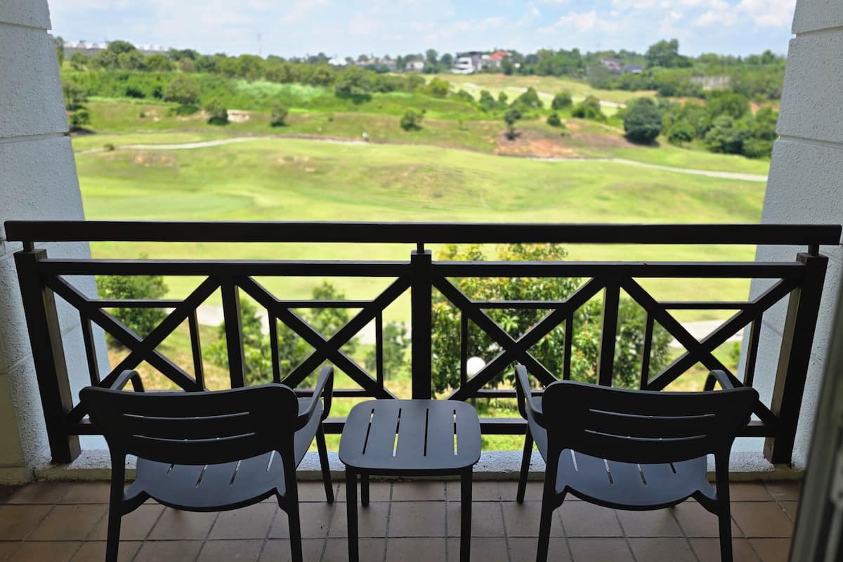 Articles de toilette (gratuits), séchoir à cheveux, bidet