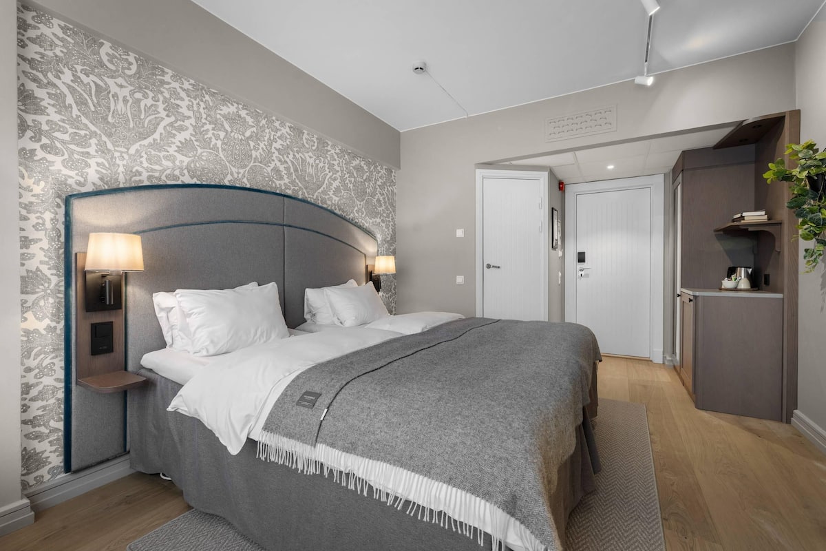 Habitación estándar, 2 camas individuales | Escritorio, cortinas opacas, ropa de cama