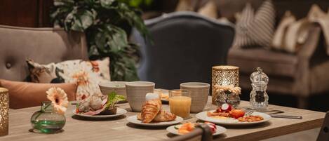 Free daily breakfast