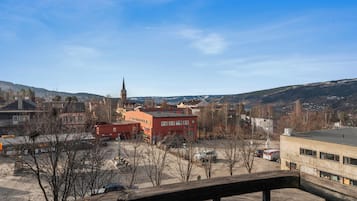 Suite | Hochwertige Bettwaren, Schreibtisch, laptopgeeigneter Arbeitsplatz