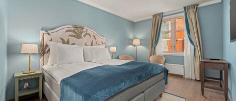 King Room | Premium bedding, desk, laptop workspace, blackout curtains