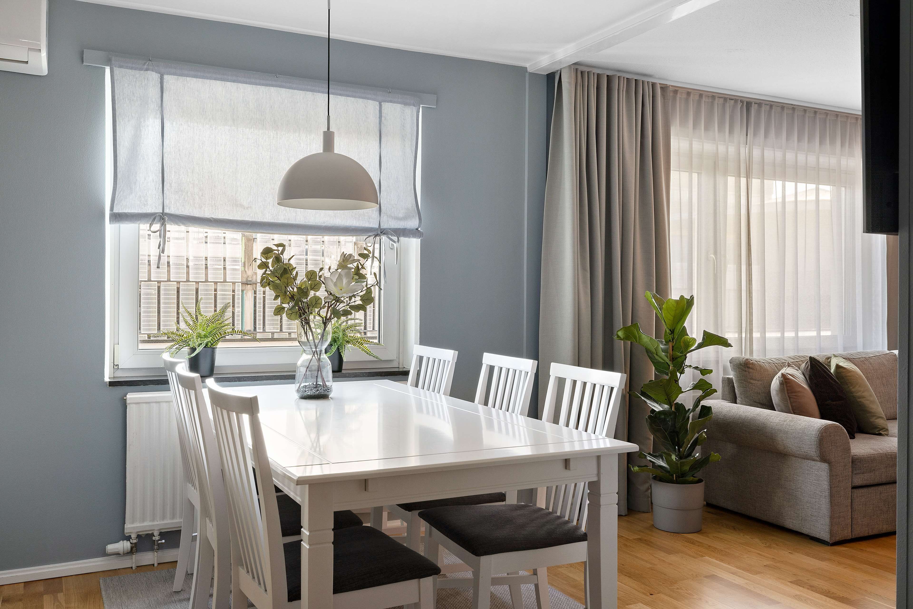 pillow-top beds, in-room safe, iron/ironing board, cots/infant beds