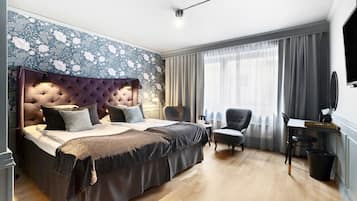 Family Room, Multiple Beds, Non Smoking | Pillowtop beds, in-room safe, iron/ironing board, cribs/infant beds