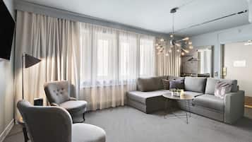 Suite, 1 King Bed, Non Smoking | Pillowtop beds, in-room safe, iron/ironing board, cribs/infant beds