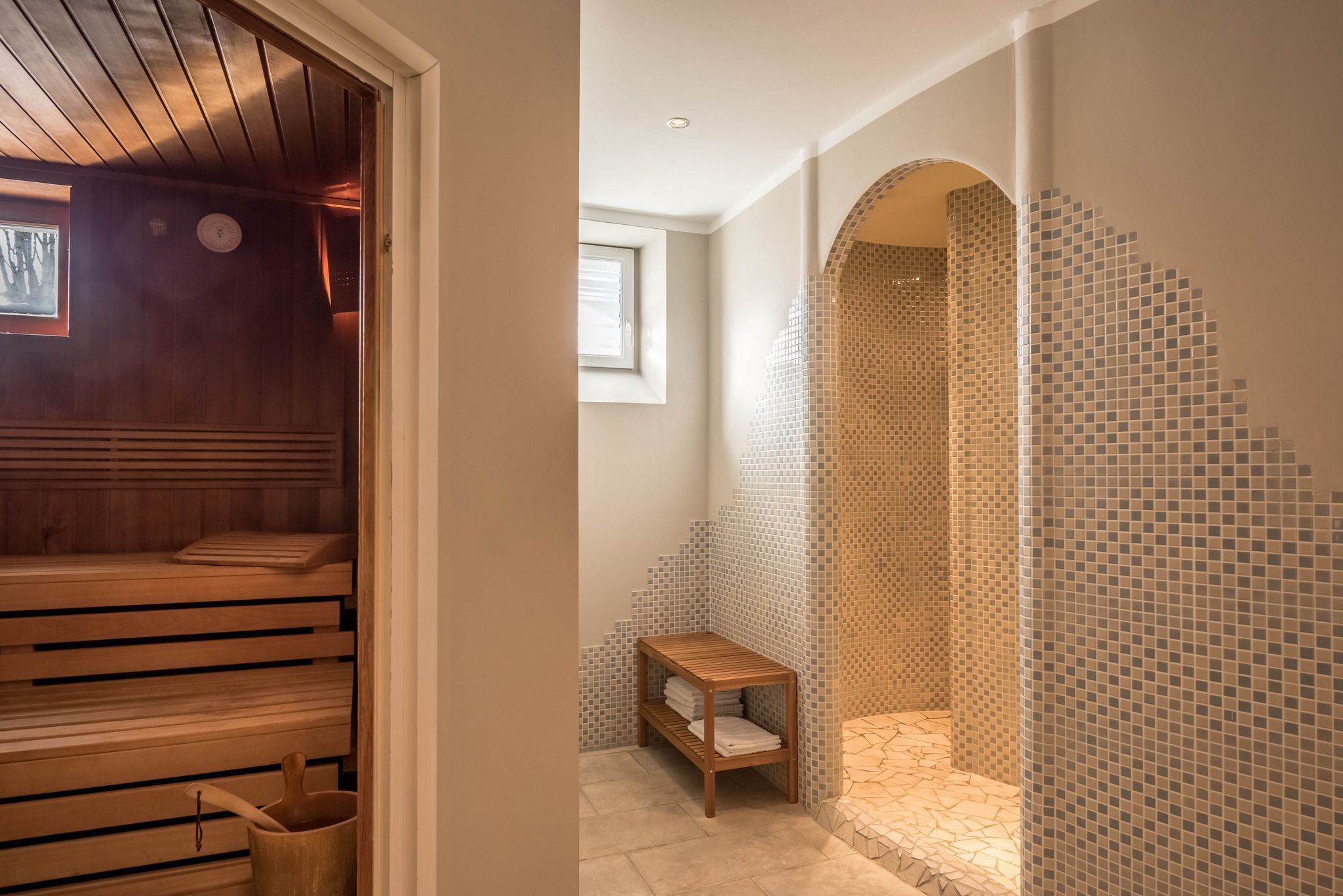 couples treatment room(s), body treatments, body scrubs, facials