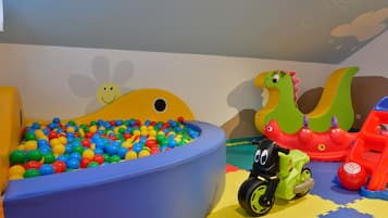 Spielezimmer