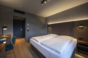 Ropa de cama de alta calidad y escritorio 