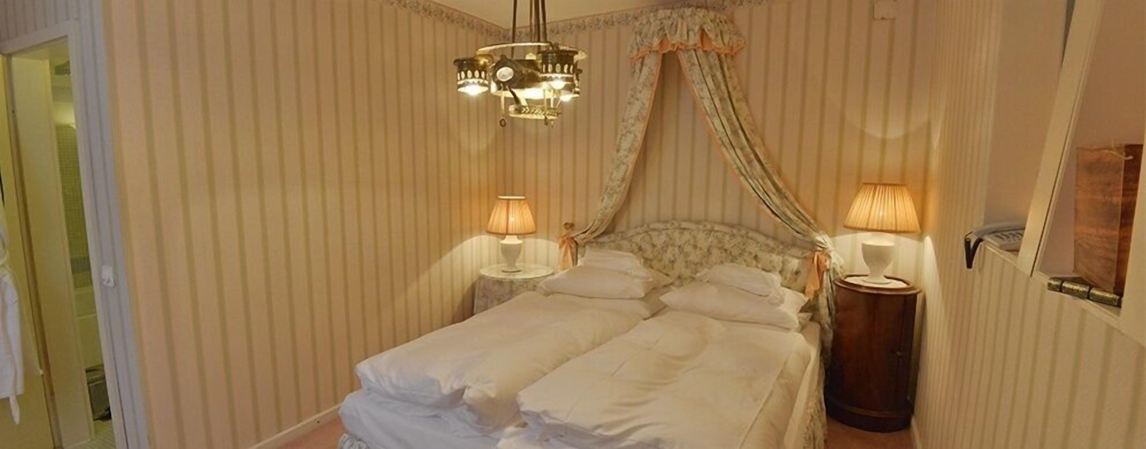 egyptian cotton sheets, minibar, in-room safe, individually decorated