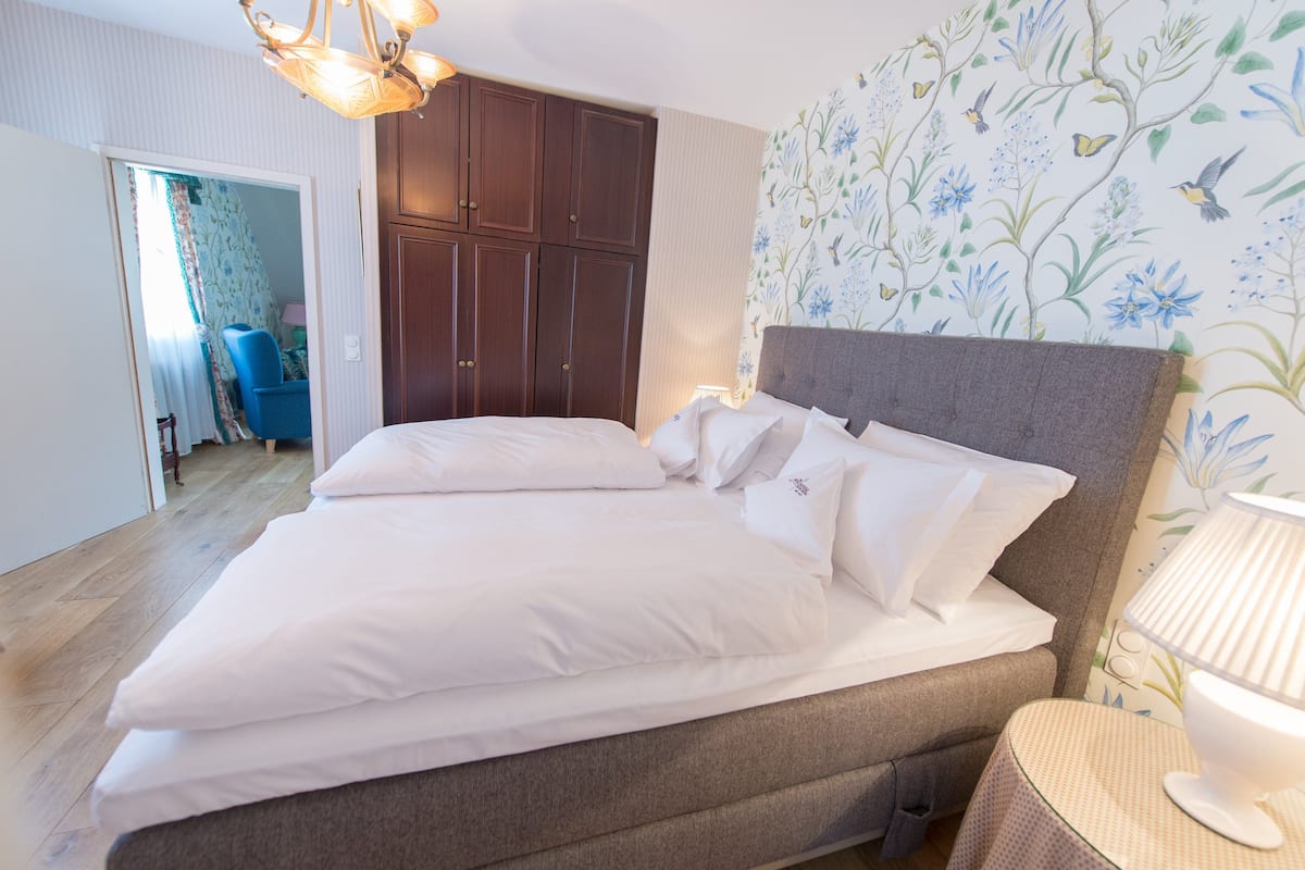 Egyptian cotton sheets, minibar, in-room safe, individually decorated