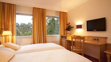 Standard Double or Twin Room | Hypo-allergenic bedding, minibar, in-room safe, desk