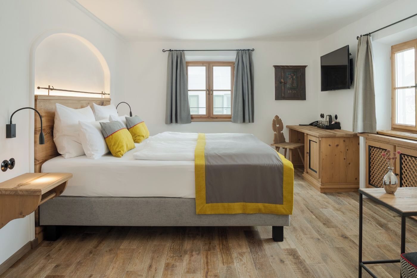 standard double room | hypo-allergenic bedding, minibar, in-room safe, individually decorated