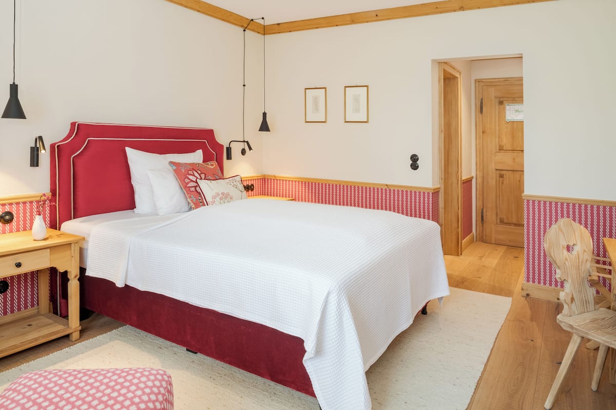 Ropa de cama hipoalergénica y minibar 