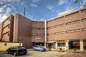 Front of property - Motel & Rasthof Grunewald (Berlin)