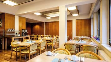 Petit déjeuner buffet compris tous les jours