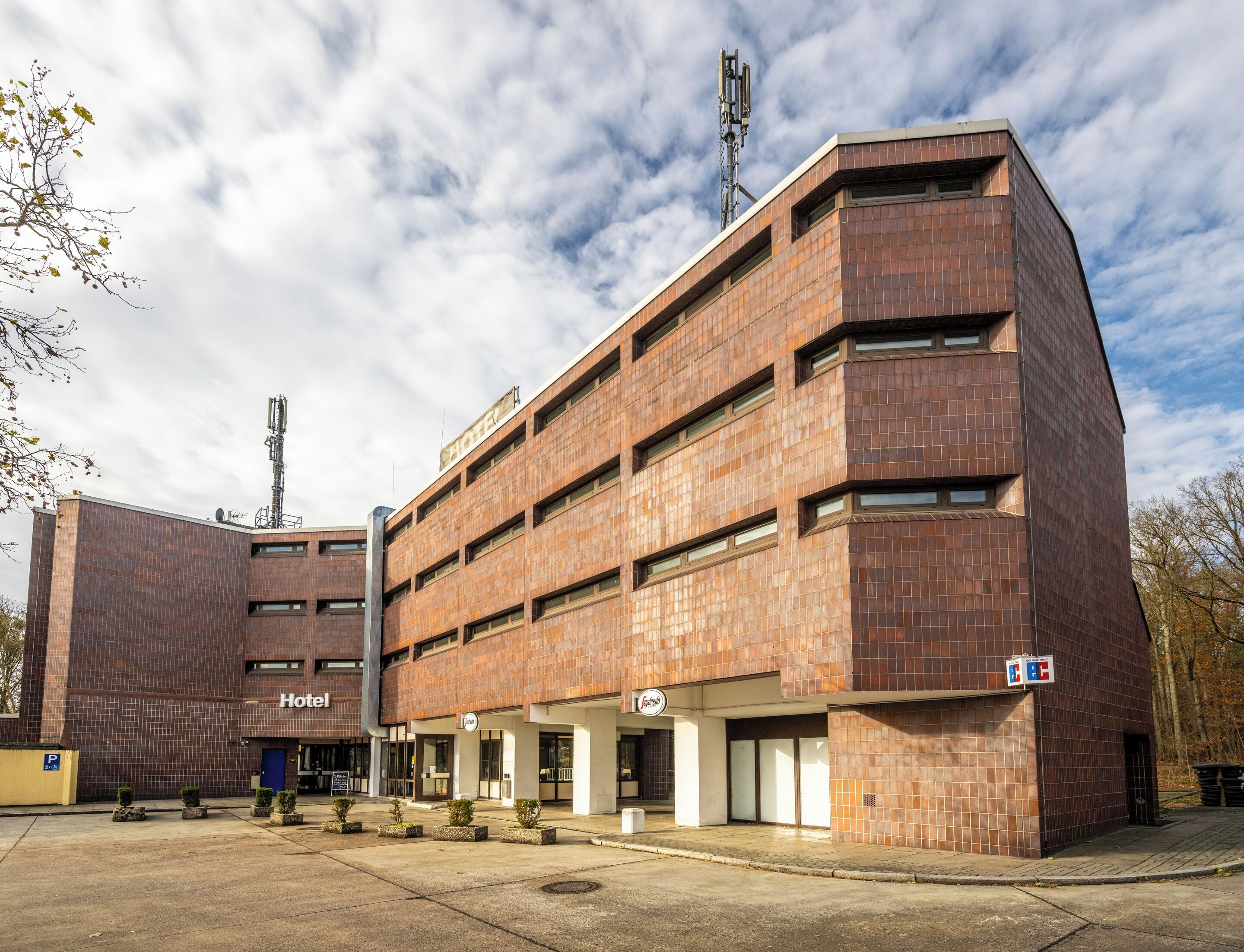 واجهة المنشأة