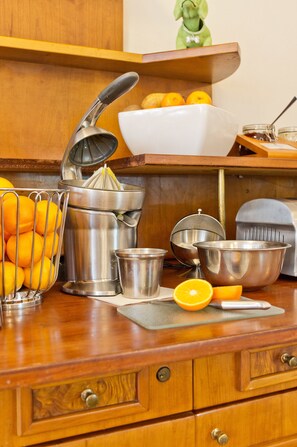 Daily buffet breakfast (EUR 17 per person)