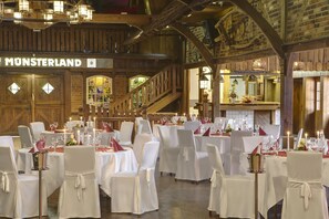 Breakfast, lunch, dinner served; international cuisine  - Welcome Hotel Legden (Legden)