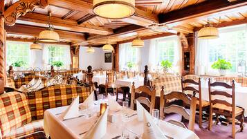 Frühstück, Mittagessen und Abendessen