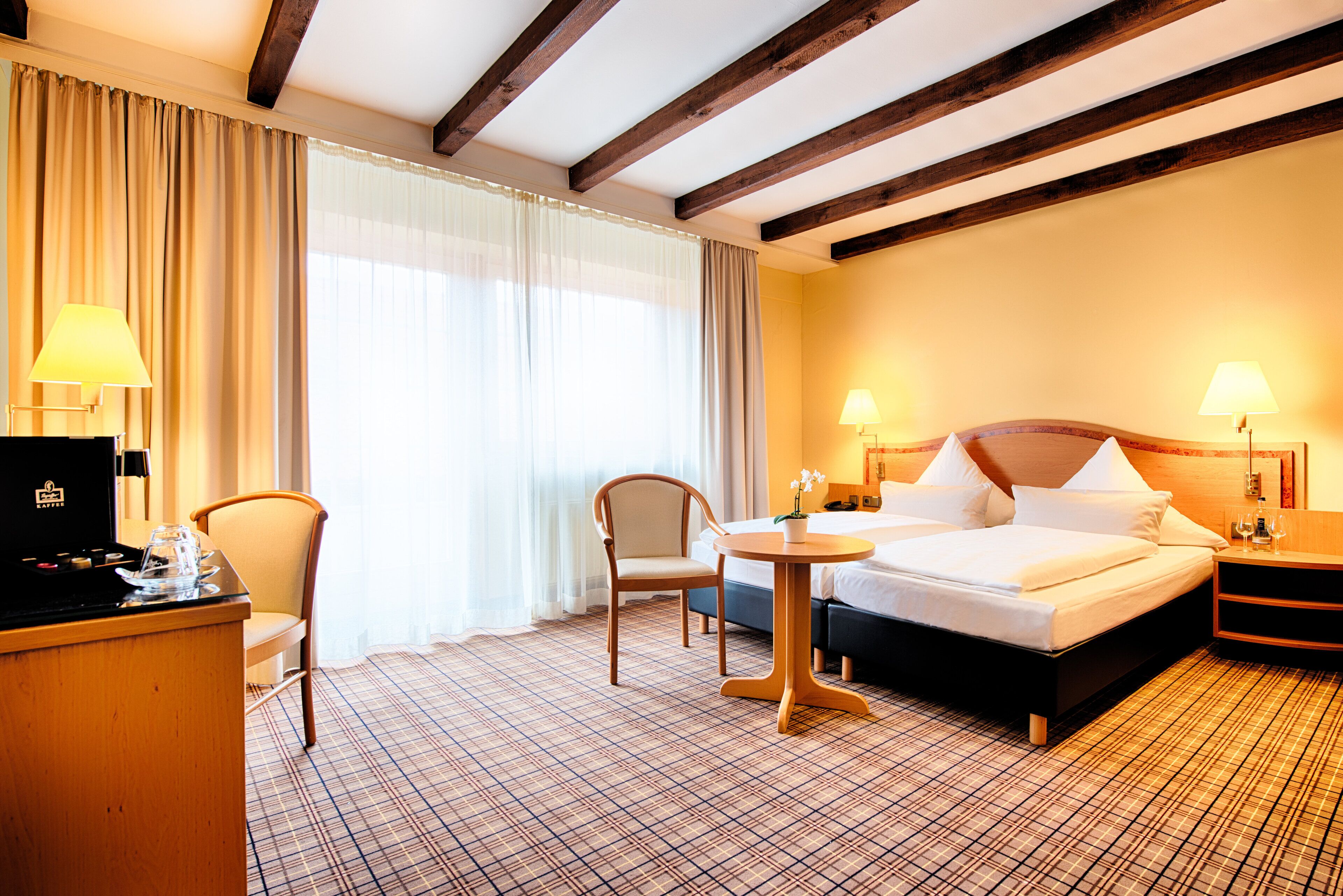 Deluxe Double Room | Laptop workspace, free WiFi, bed sheets