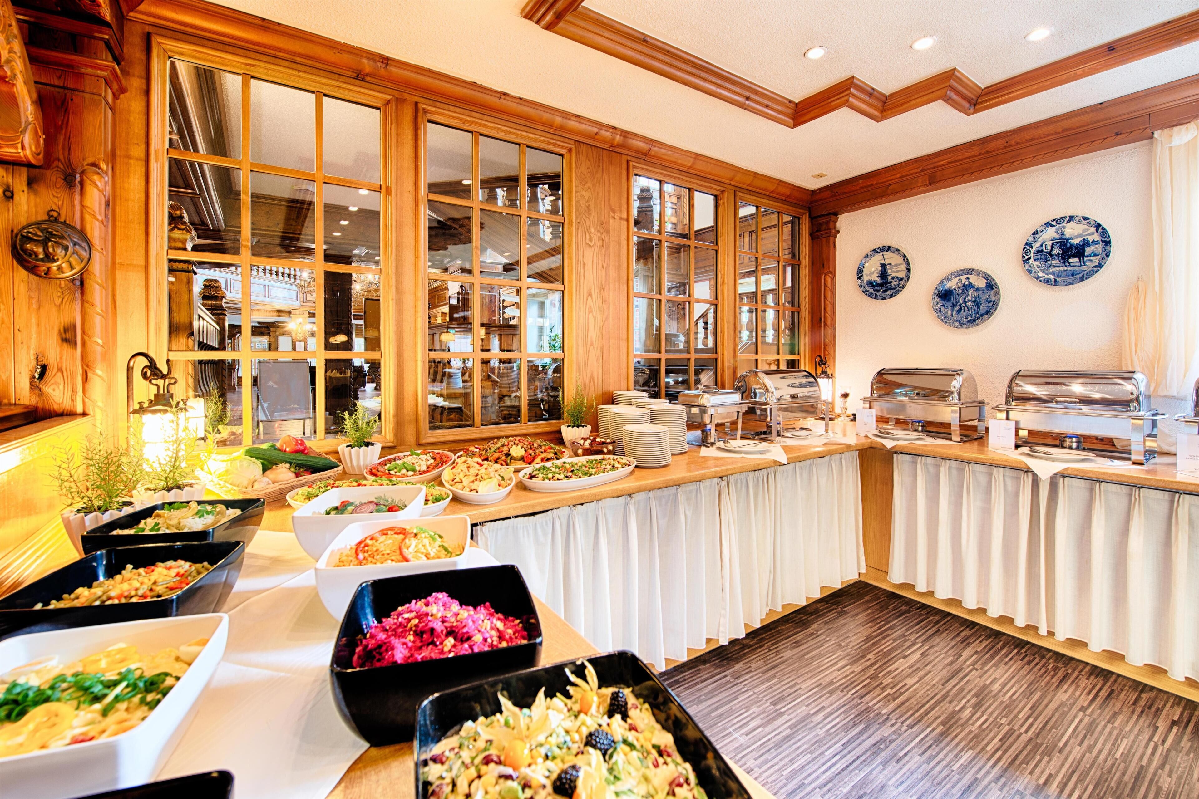 Frühstück, Mittagessen, Abendessen, internationale Küche 