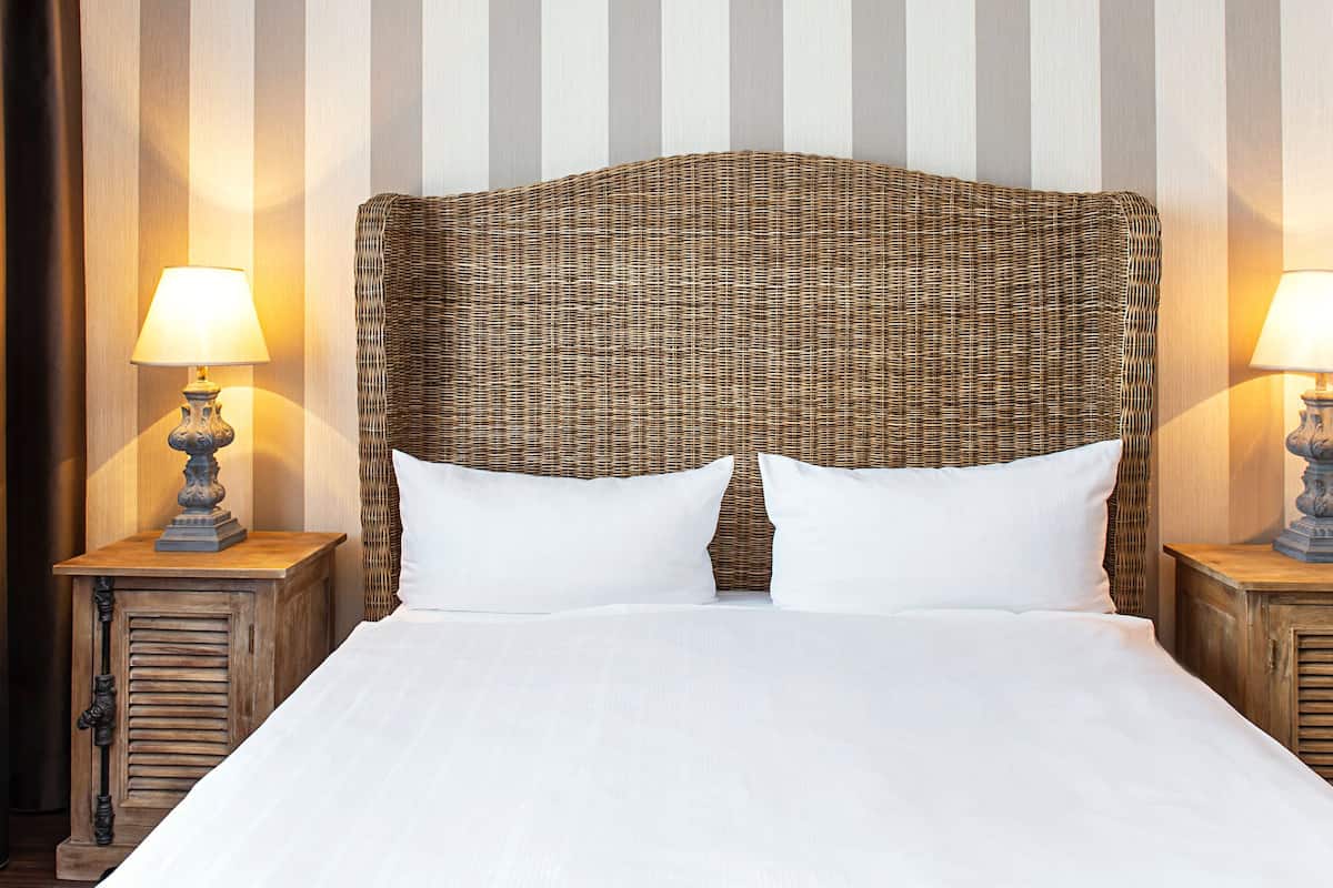 classic double room | hypo-allergenic bedding, in-room safe, individually decorated, desk