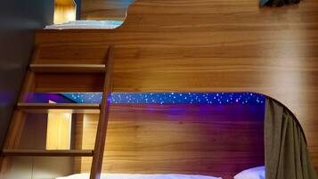 อพาร์ทเมนท์สำหรับครอบครัว | เครื่องนอนระดับพรีเมียม, ผ้านวมขนเป็ด, มินิบาร์, ตู้นิรภัยในห้องพัก