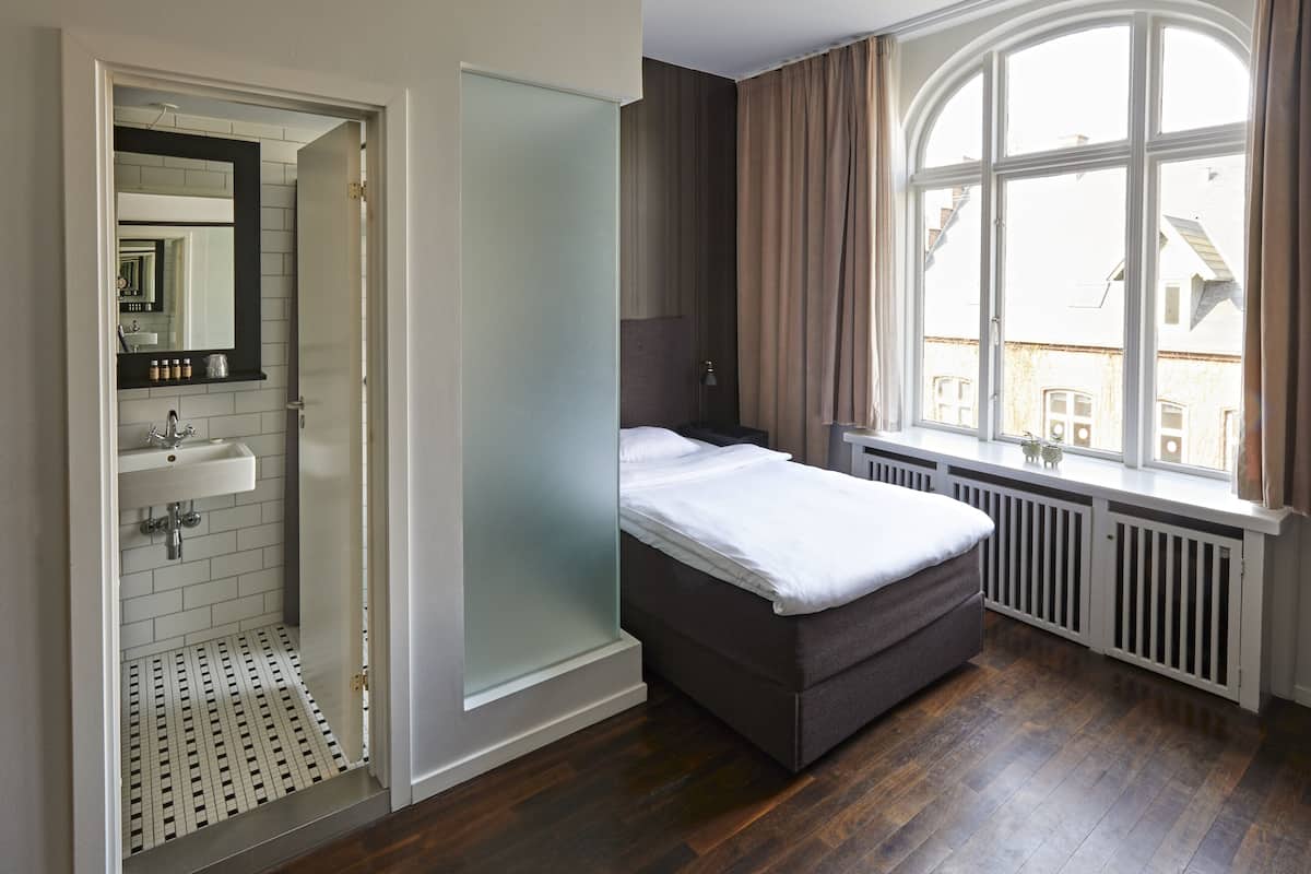 Standard Single Room, 1 Twin Bed | Premium bedding, in-room safe, individually furnished