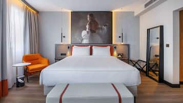 Premium-Zimmer, Blick auf den Innenhof | Allergikerbettwaren, Schreibtisch, Verdunkelungsvorhänge