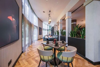 Radisson RED Berlin Kudamm