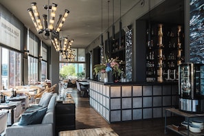 Bar (in der Unterkunft)