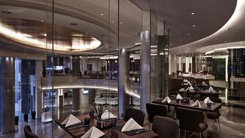 Breakfast, lunch, dinner served; international cuisine