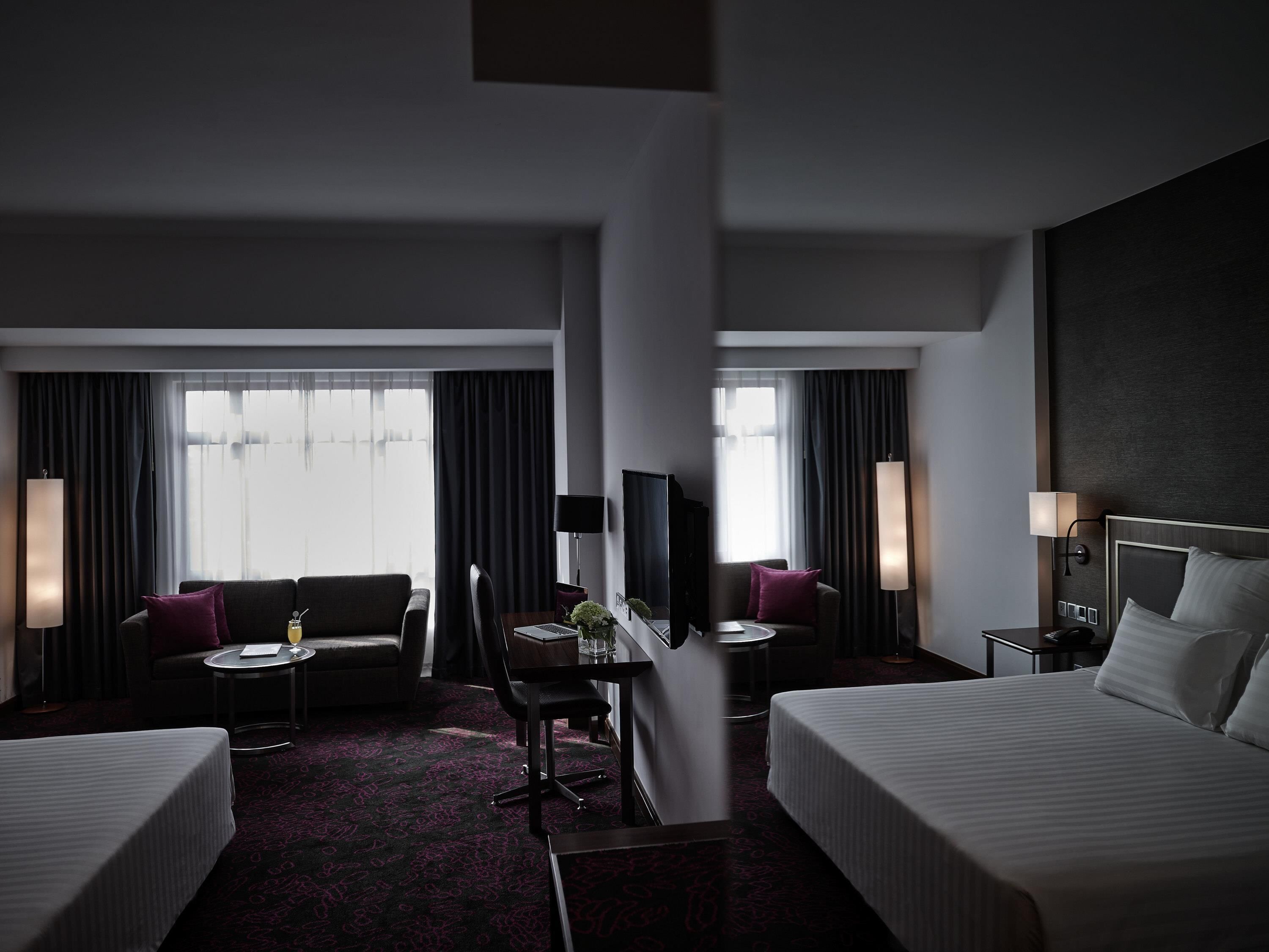 Deluxe-huone, 1 suuri parisänky, club-loungen käyttöoikeus, kaupunkinäköala (Executive) | Egyptinpuuvillaiset lakanat, ylelliset vuodevaatteet, untuvapeitot