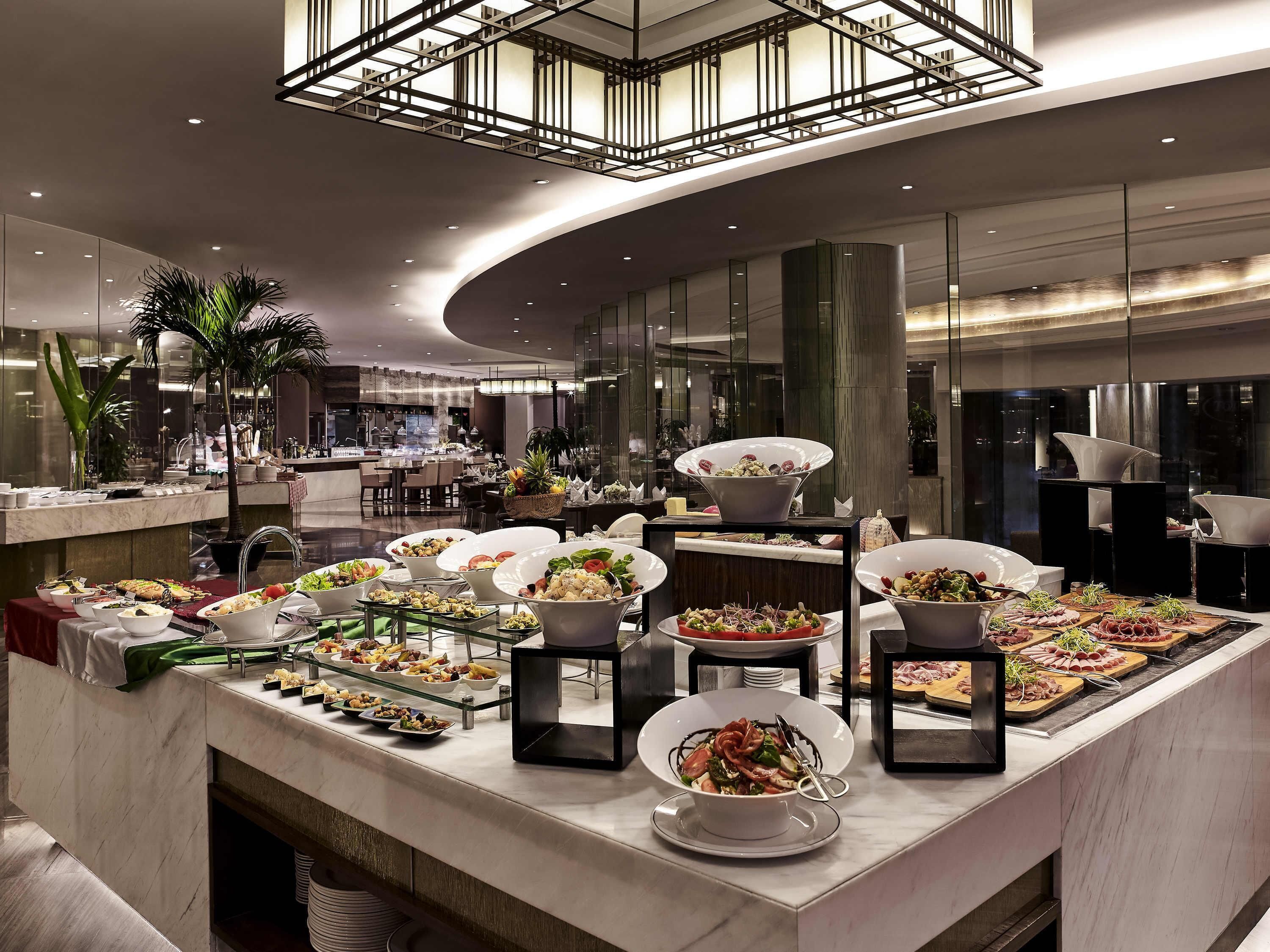 Breakfast, lunch, dinner served; international cuisine 