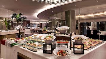 Daily buffet breakfast for a fee