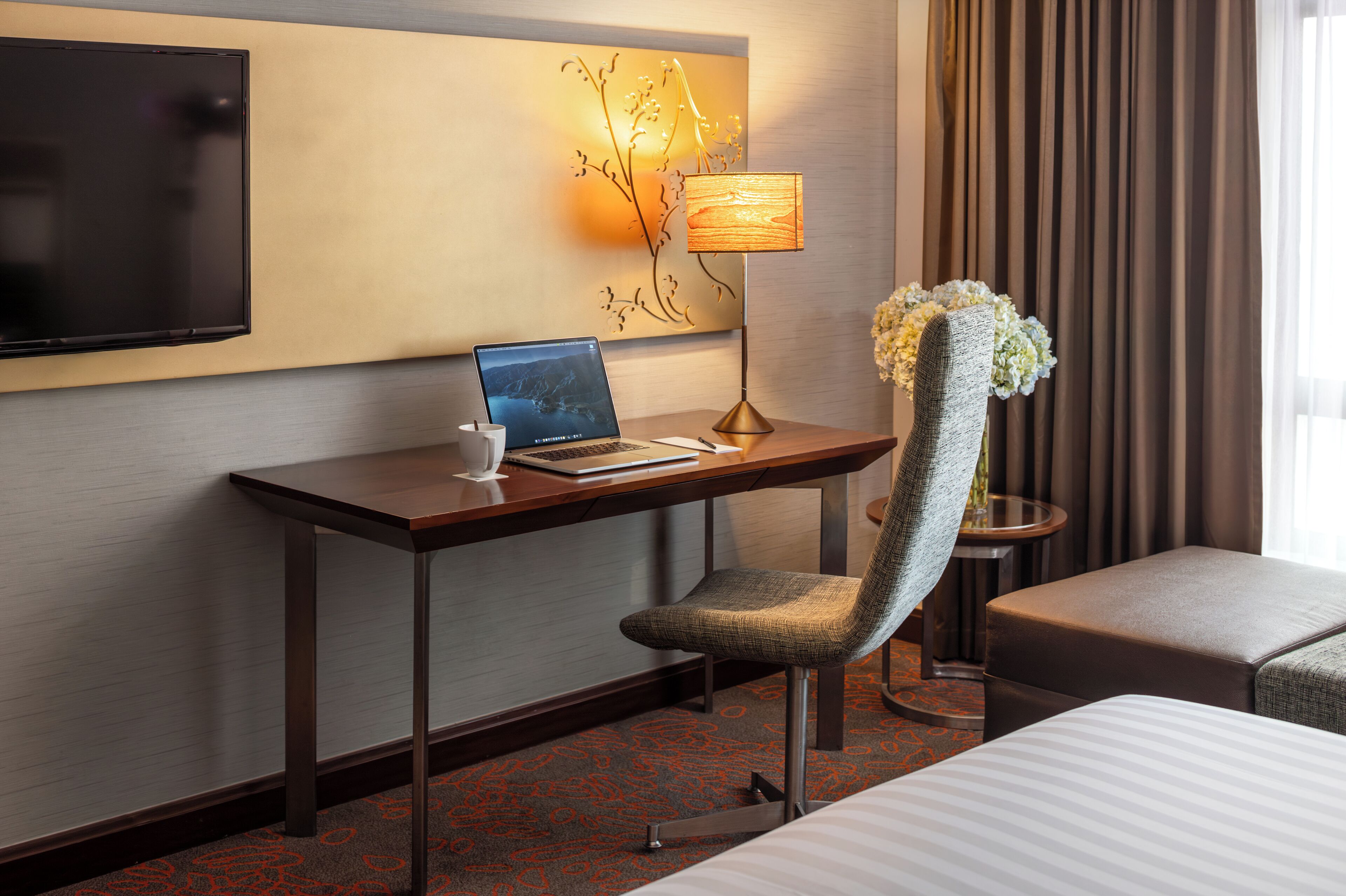 ملاءات من القطن المصري وأغطية فراش متميزة وألحفة محشوة بالريش