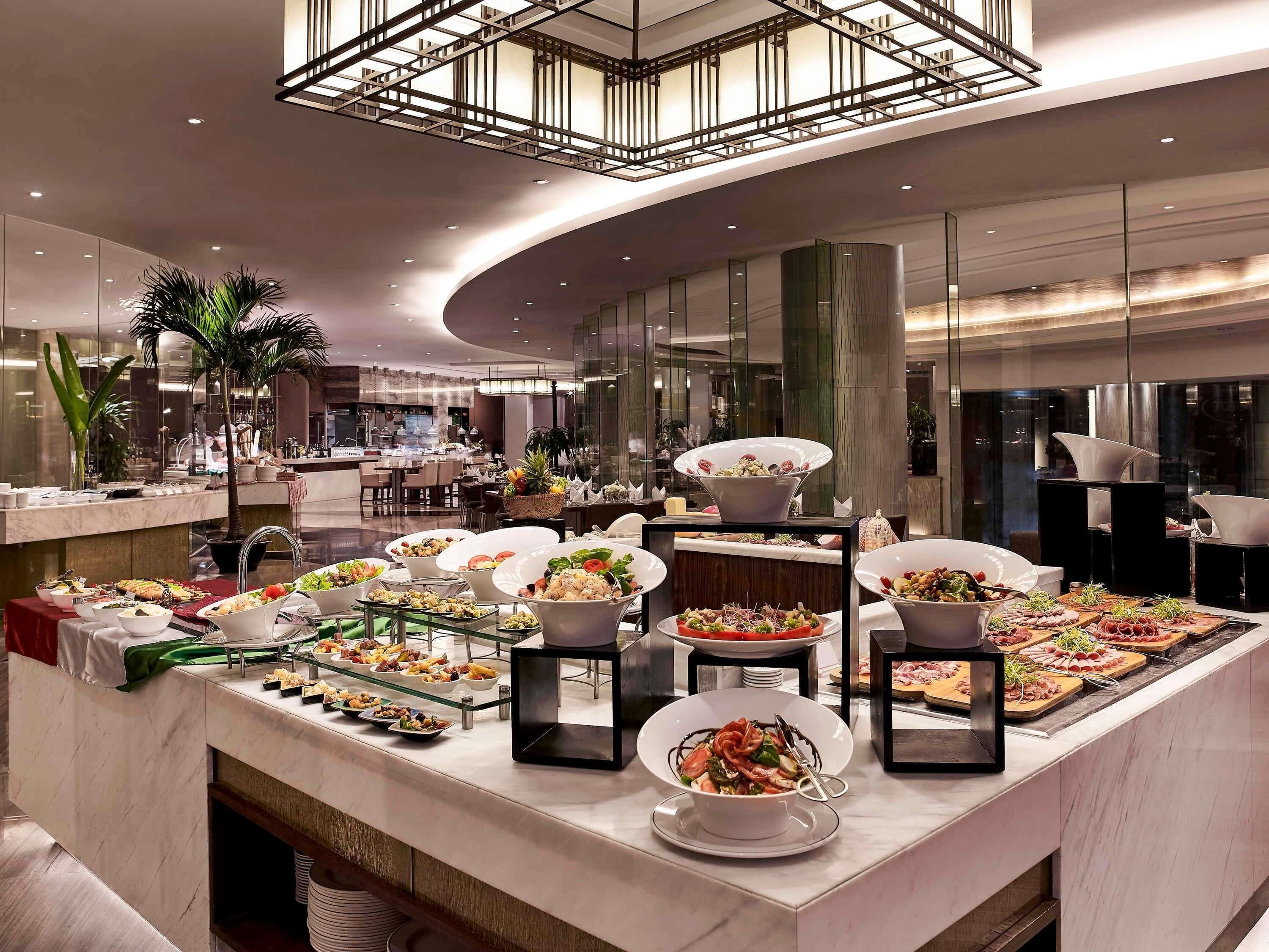 Daily buffet breakfast for a fee