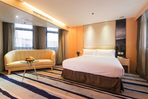 1 Schlafzimmer, Minibar, Zimmersafe, Schreibtisch