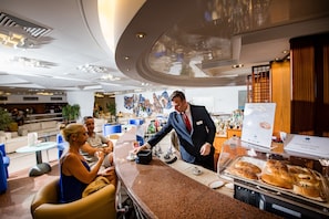 Bar (in der Unterkunft)