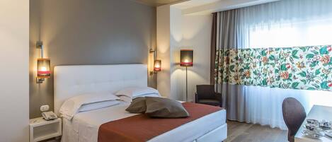 Double Room, 1 Double Bed | Premium bedding, in-room safe, desk, blackout drapes